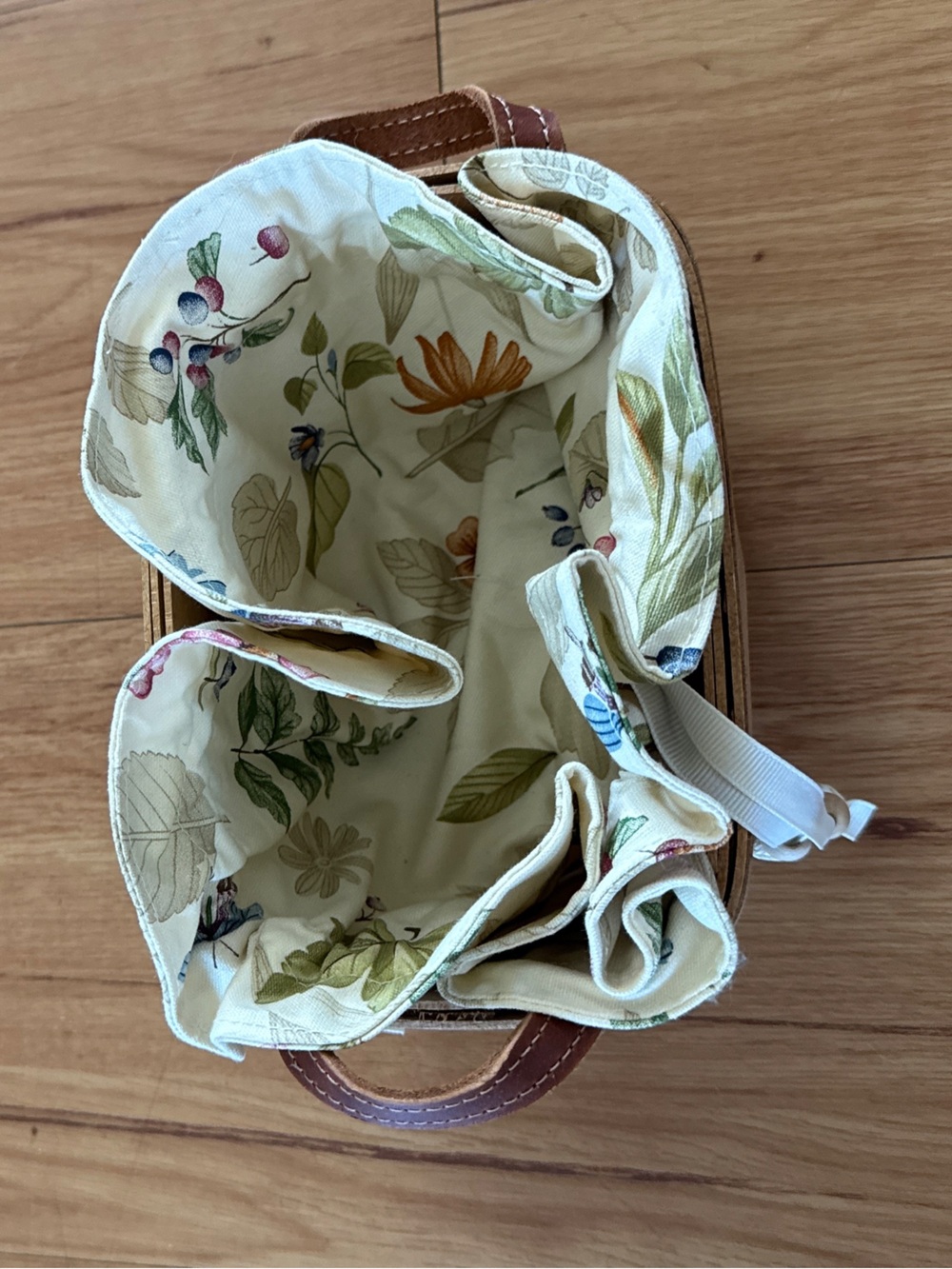 LONGABERGER BASKET w/ BOTANICAL LINER & LEATHER HANDLES 2005